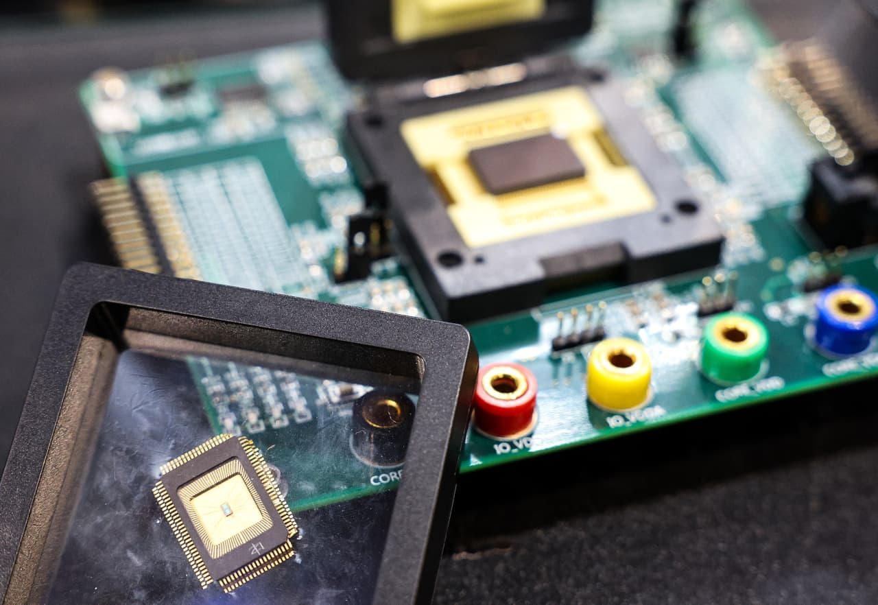 Support for semiconductor stocks could be as much as 15% lower than current levels, says Morgan Stanley — MarketWatch, Amsterdam Business news