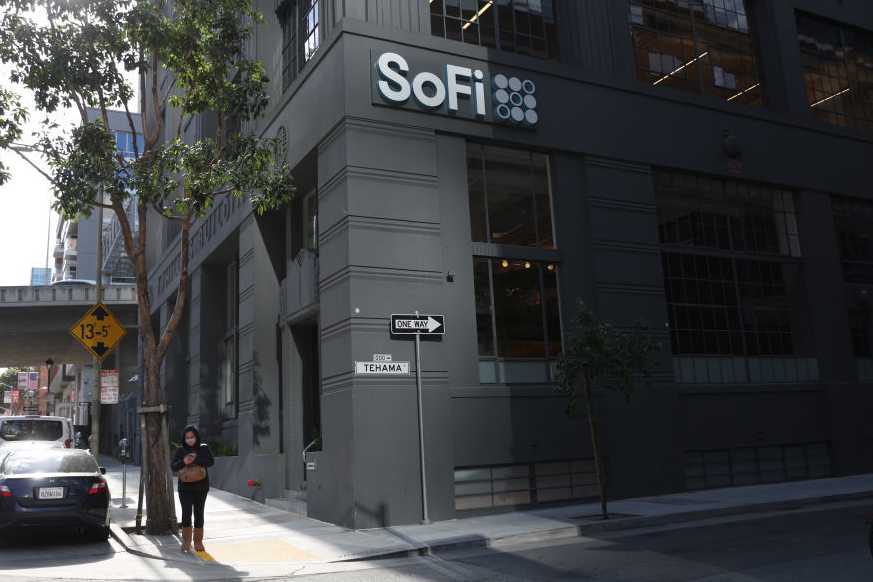 SoFi’s stock climbs as lending surge drives an earnings beat and rosy outlook — Amsterdam Business news