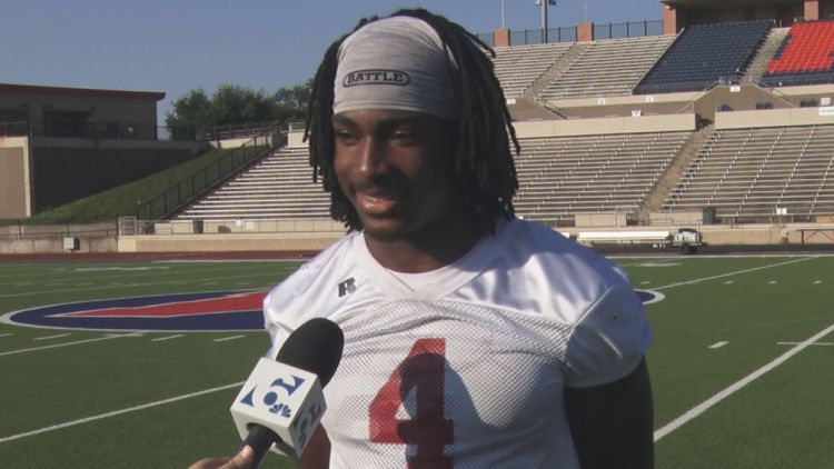 Midway's Lathan Whisenton sets school record for career rushing touchdowns — KCEN (Central Texas)