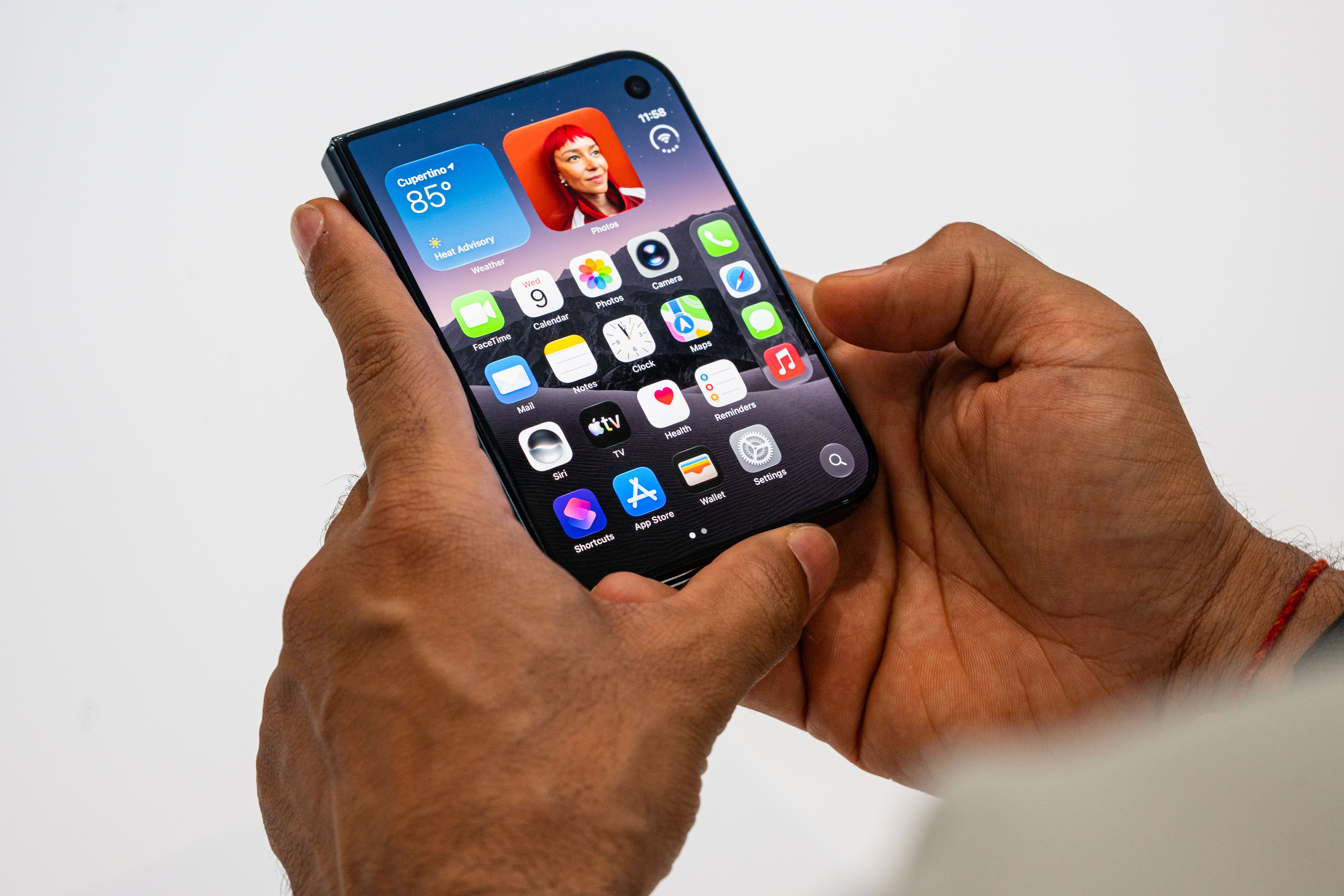 8 Things to Know About the iPhone Duo — Wired, Amsterdam Sports news